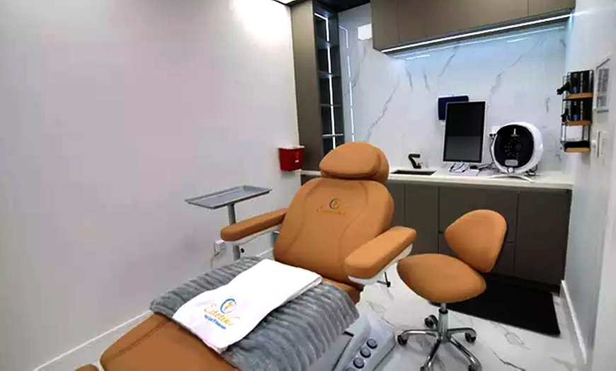 Image 2: Unlock Fuller Hair with One or Two PRP Hair Restoration Treatments 