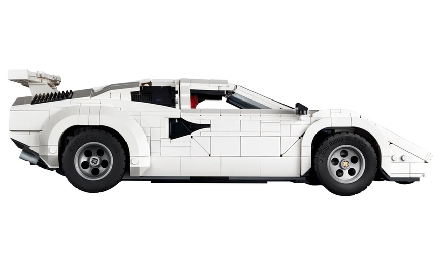 Image 5: LEGO Lamborghini Countach 5000 Quattrovalvole 10337