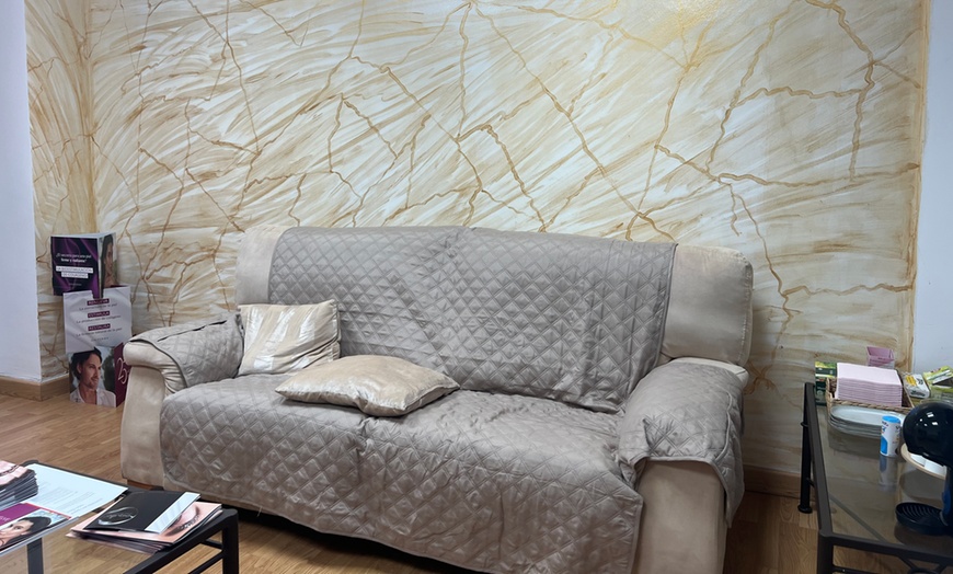 Image 14: 5 o 10 sesiones de mesoterapia médica inyectada en una zona a elegir 