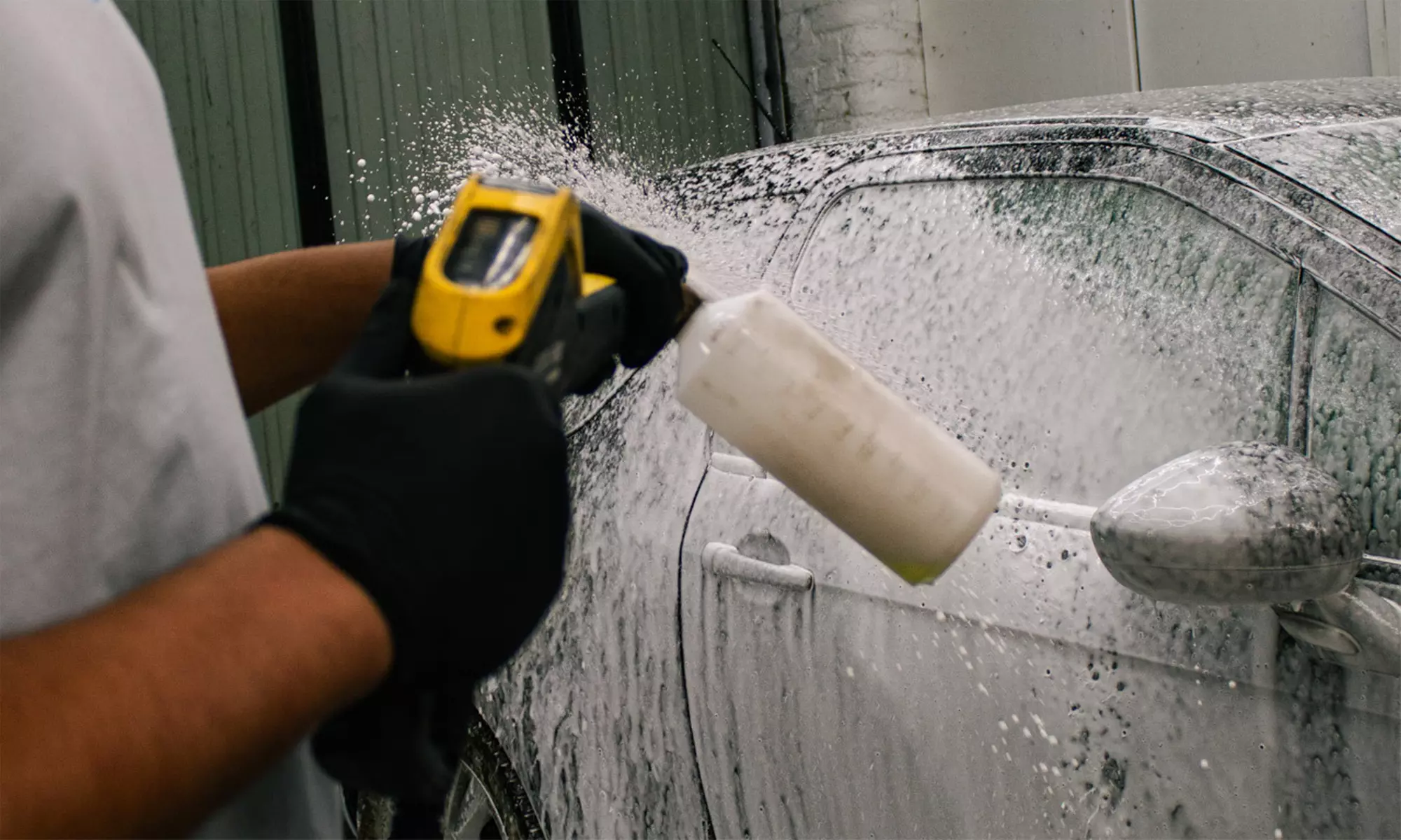 Label Auto Wash : lavage automobile, intérieur et extérieur "Express" ou "Confort" (jusqu'à 30% de remise) - Primary Image