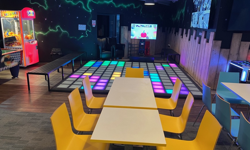 Image 4: Interactive Virtual Reality Floor Experience in Milton Keynes