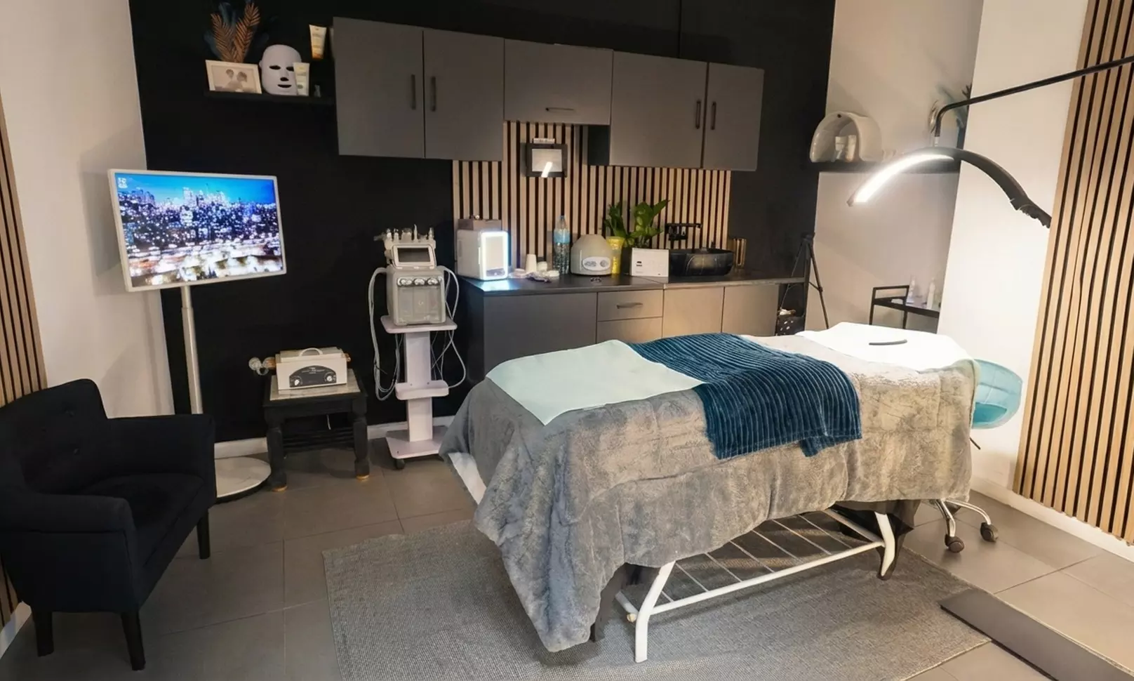 Hidrolimpieza facial con cóctel de vitaminas y/o tratamiento orbicular