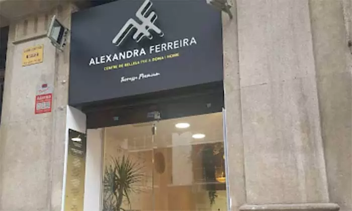 3 o 6 sesiones de tratamiento remodelante y push-up de EM-Sculpt en Alexandra Ferreira Centre De Bellesa Per A Dona - Second Medium