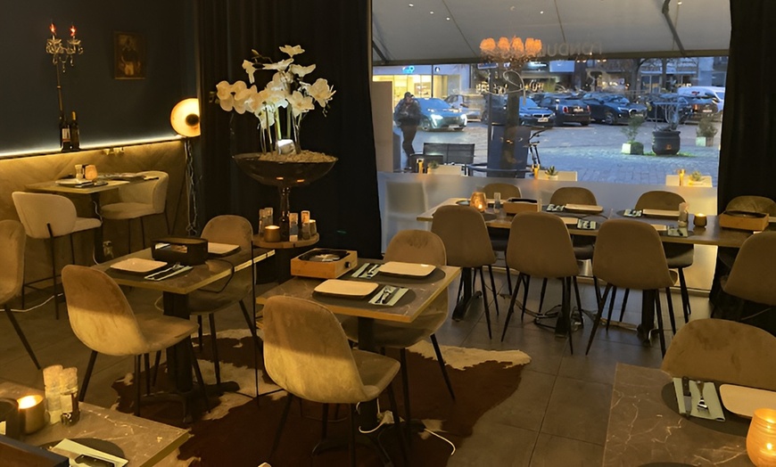 Image 2: Smullen à volonté: onbeperkt fondue of gourmet met amuse in Antwerpen 