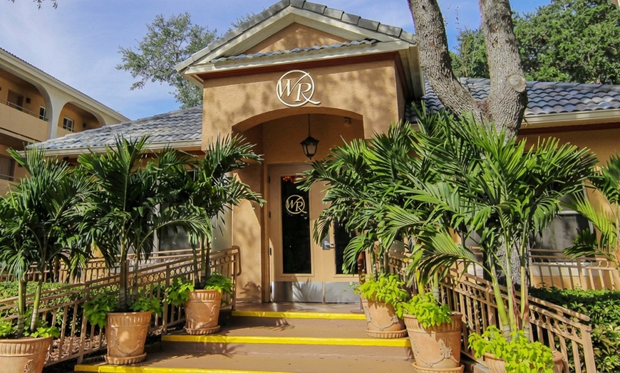 Image 2: Family-Friendly Villas Close to Top Attractions