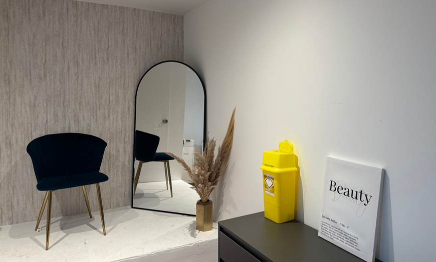 Image 2: 82% Off Expert PRP for Hair Loss / Skin Rejuvenation 1, 2, 3 Sessions 