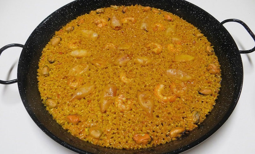 Image 3: Menú de arroz para 2 o 4 con entrantes típicos de Cádiz y bebidas