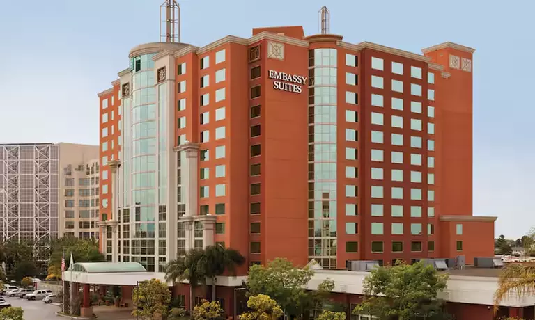 Member Pricing: Hotel Near Anaheim With Breakfast & Pool
