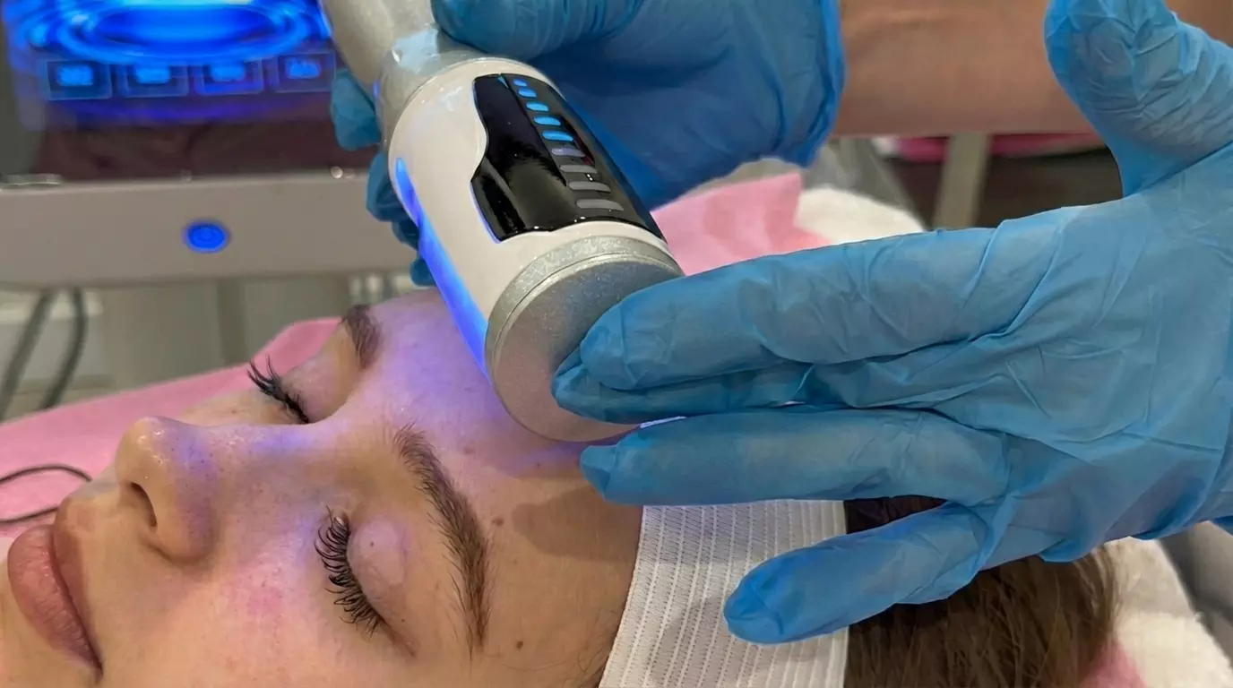 Vacuum Roller Body Contouring Or Lymphatic Facial Treatment