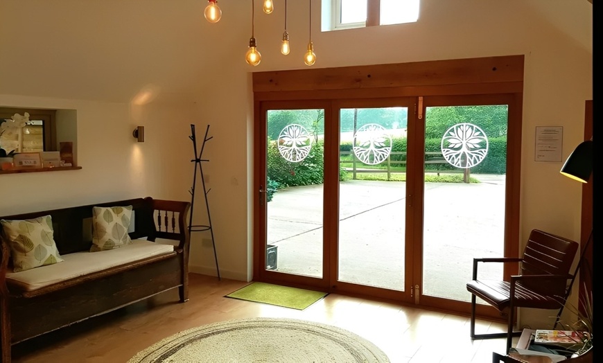 Image 4: 1 or 2 Sessions of 60-Minute Laser Teeth Whitening