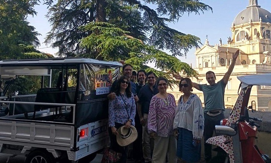 Image 4: Tour en Tuk Tuk para hasta 4 personas