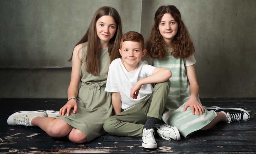 Image 5: Family Photo Shoot with Included Print