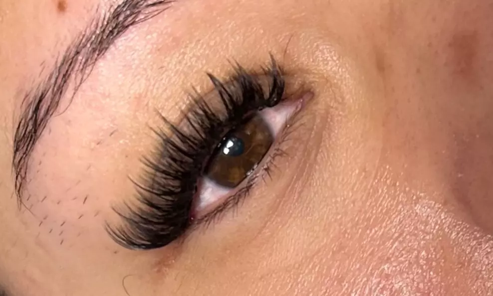Full Set of Natural Classic or Volume Eyelash Extensions