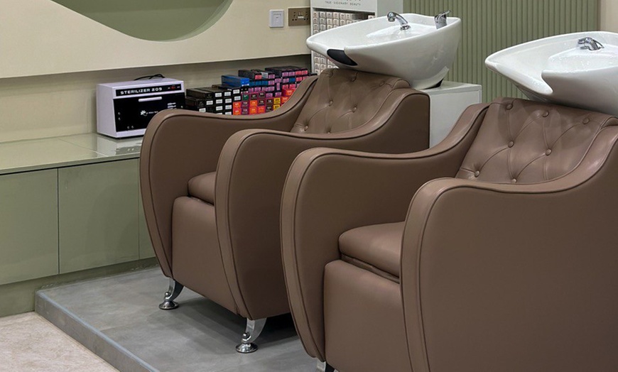 Image 4: Classic or Gelish Mani-Pedi for a Fresh Look