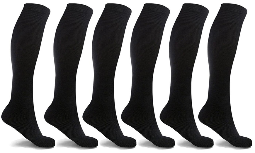 Image 11: 3-6 Pairs Knee-High Solid Compression Socks for Men & Women Graduated 15-20 mmHg