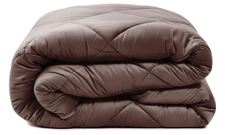 Image 8: Trapunta in velluto Irina