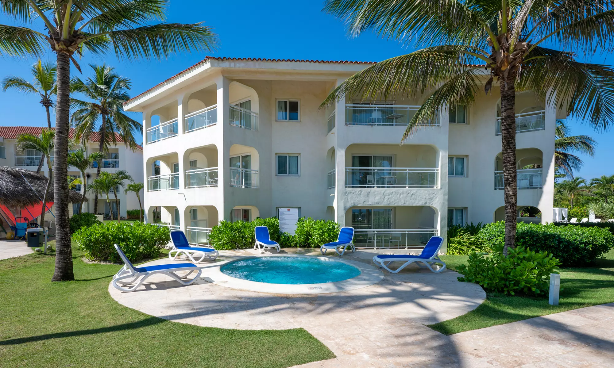 ✈ 4-Nt All-Inclusive Dominican Republic Trip w/ Air from Travel by Jen