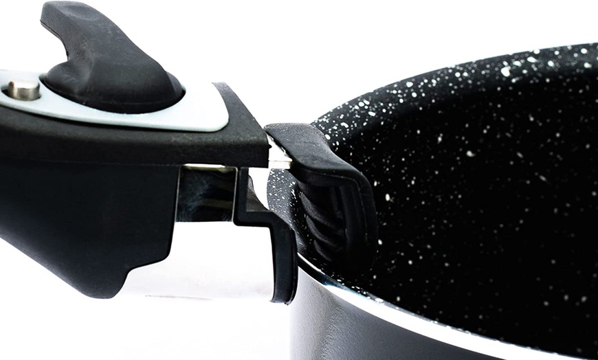 Image 13: 5-, 7-, oder 17-tlg. Herzberg Kochgeschirr-Set mit abnehmbarem Griff