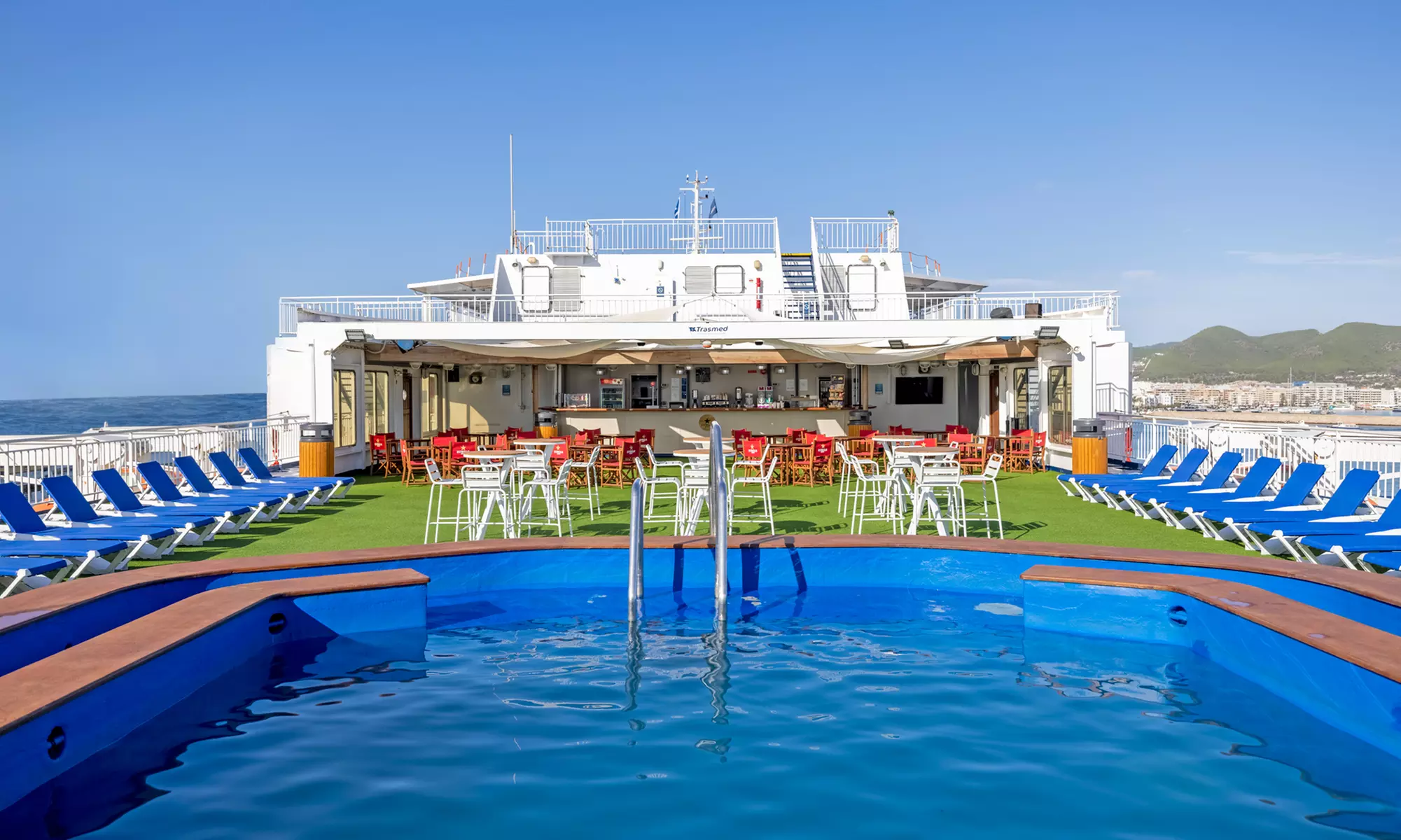 50 % de descuento en viaje de ida y vuelta en barco con Trasmed