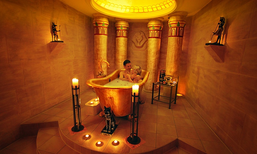 Image 9: 60 Min. Spa-Suite: Partnerwanne nach Wahl für 2 Personen