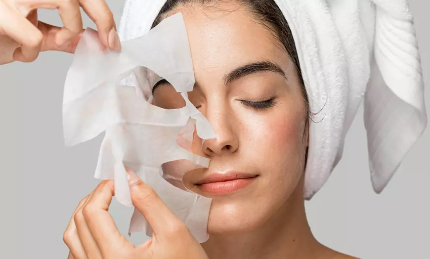 Image 2: Let's face it! Jouw huid verdient deze detox gezichtbehandeling

