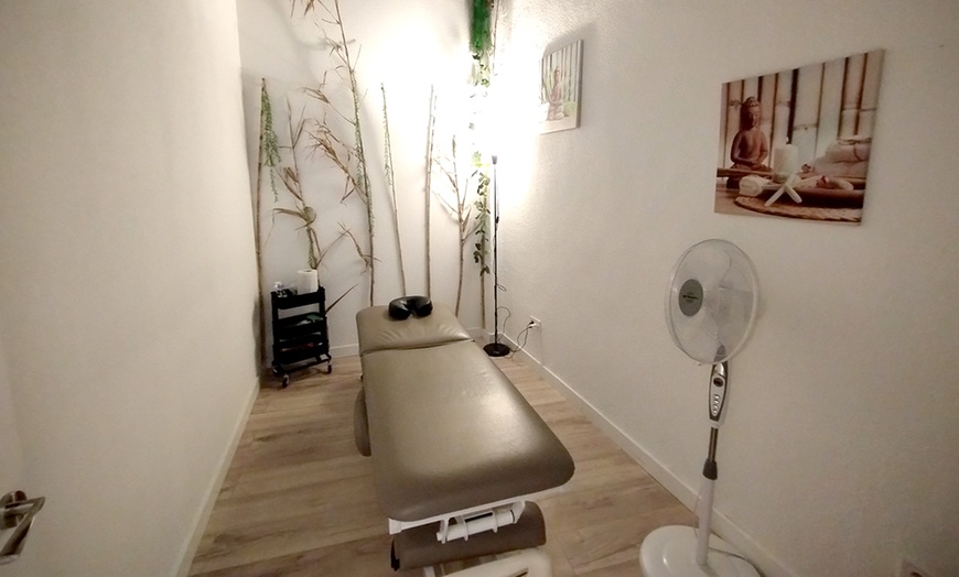 Image 4: Masaje de 30, 55 u 85 minutos a elegir entre diferentes disciplinas