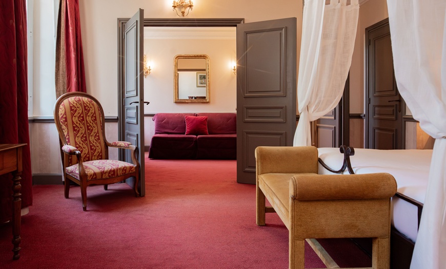 Image 9: Savoie : chambre charme ou suite avec petit-déjeuner, vin et champagne