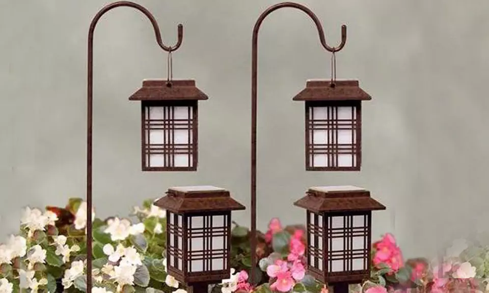 Brinkmann Solar-Powered Garden Accent Lights (4-Pack) - Primary Image