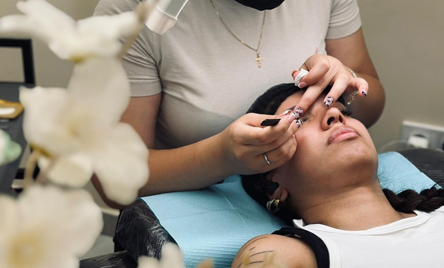 Image 3: Extensión de pestañas pelo a pelo o efecto 3D/4D/5D