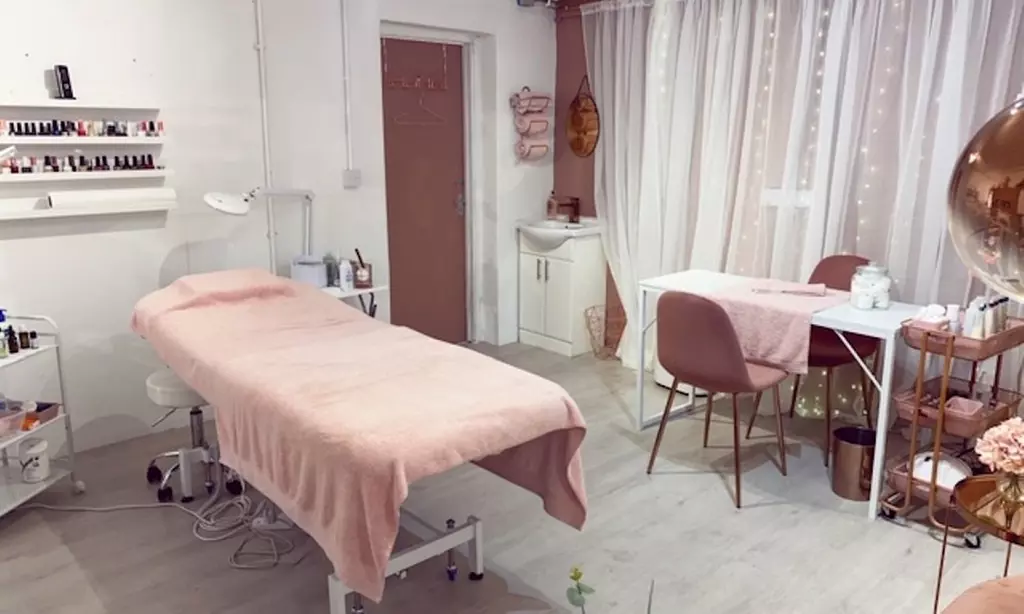 Experience One or Three Sessions of Korean Glow Micro-Needling for Youthful Radiance (Up to 33% Off) - Primary Image