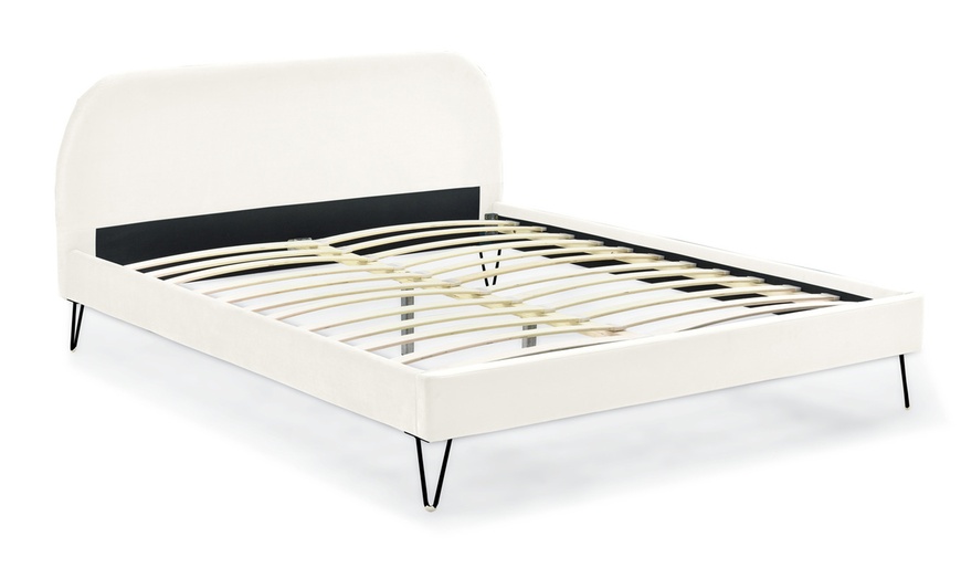 Image 5: Lit velours "Garbera" 140 x 190 cm ou 160 x 200 cm de Kocoon 