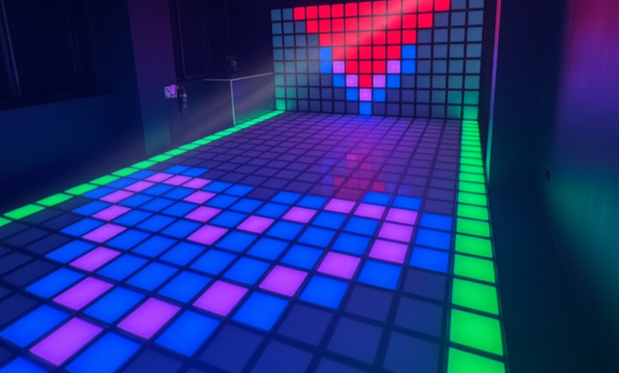 Image 3: 20sqm or 40sqm Interactive Grid Game 2, 3, 4, 5, 6, 8 10 or 12 Players