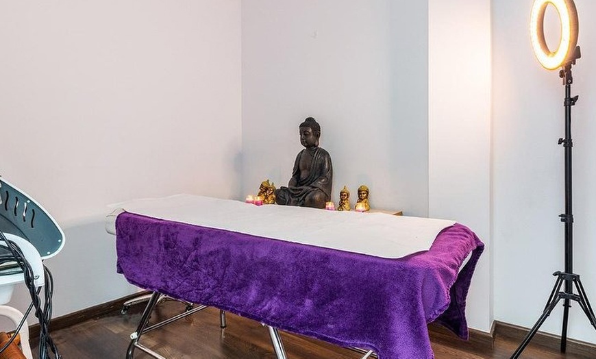 Image 2: 1 o 2 sesiones de Dermapen con relleno dérmico y vitaminas 