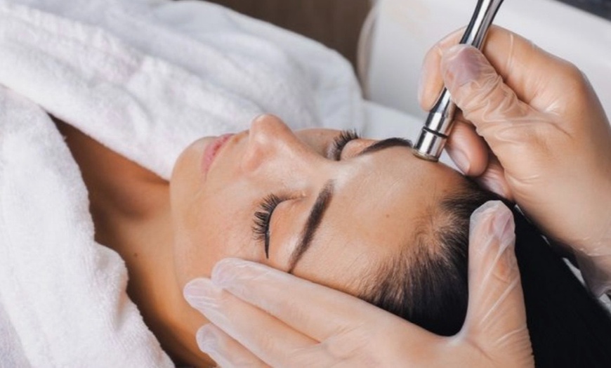 Image 1: Get Radiant Skin With Microdermabrasion Treatments