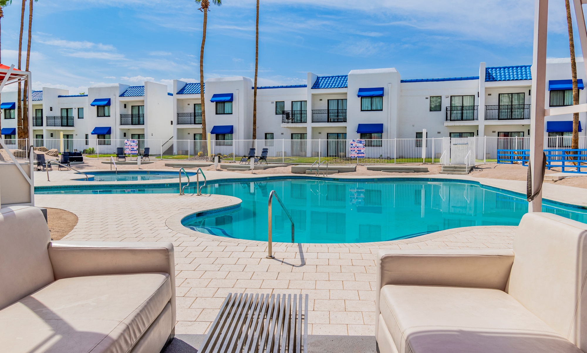 Las Vegas Hotel with Pools - Off-Strip
