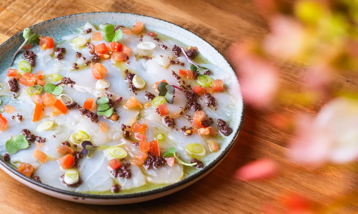 Menú mediterráneo para 2 con 6 platos a elegir en el corazón de Gràcia