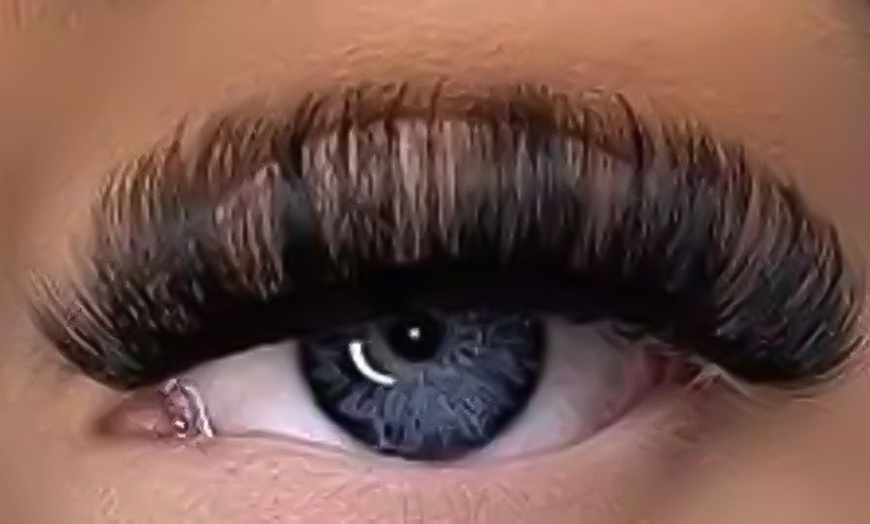 Image 2: Lifting y tinte de pestañas, con laminado o henna de cejas