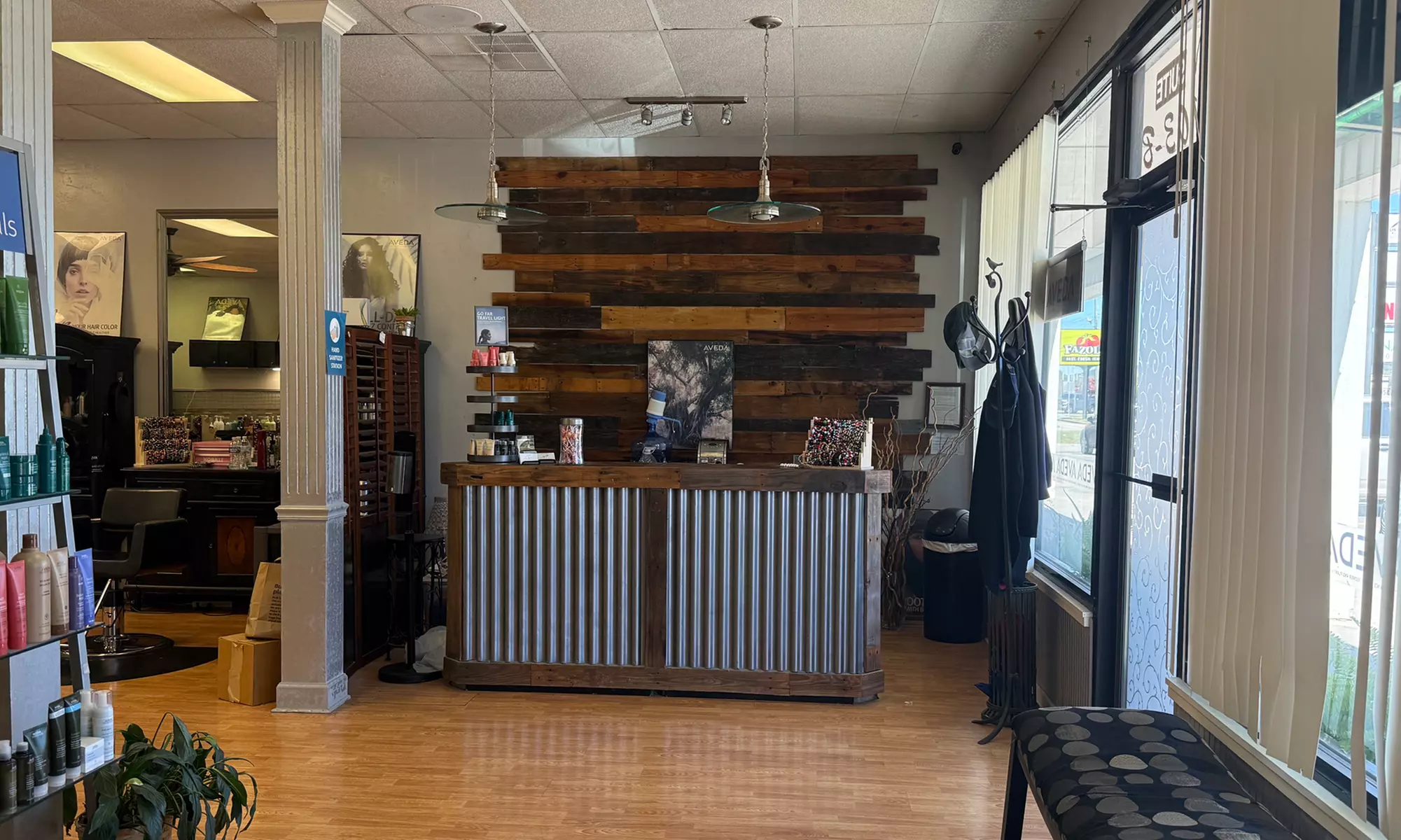 Haircut, End Trim, Condition with Optional Partial or Full Highlights