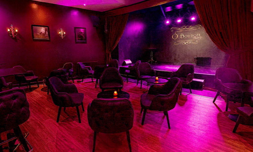 Image 5: Nuit cabaret glamour à Lyon : immersion burlesque au cœur d’Ô Boudoir