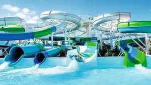 Entrada para niño o adulto a parque acuático Aqualava en Lanzarote