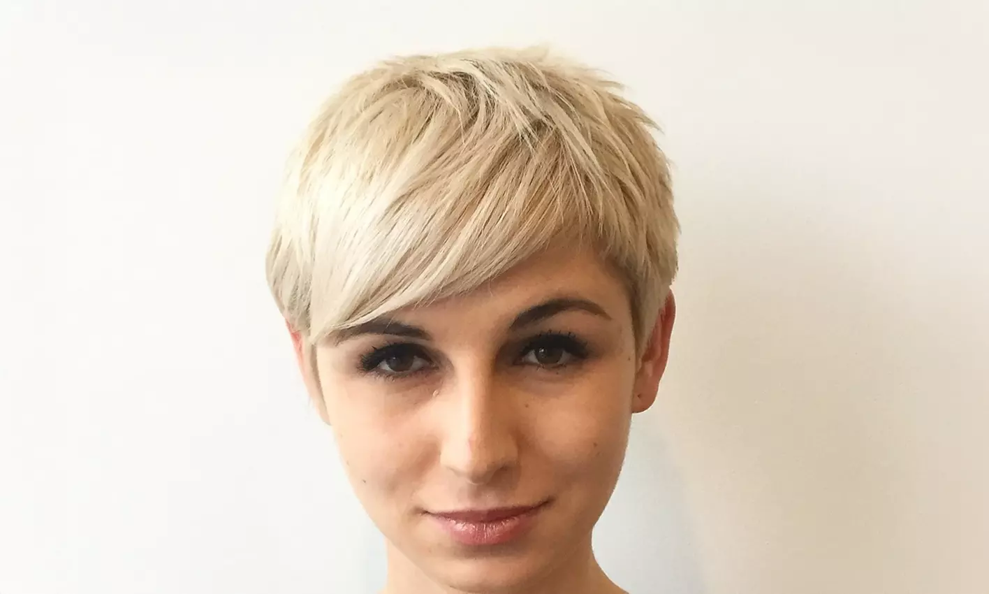 Transform Your Look with a Women's Hair Cut, Shampoo & Blow Dry