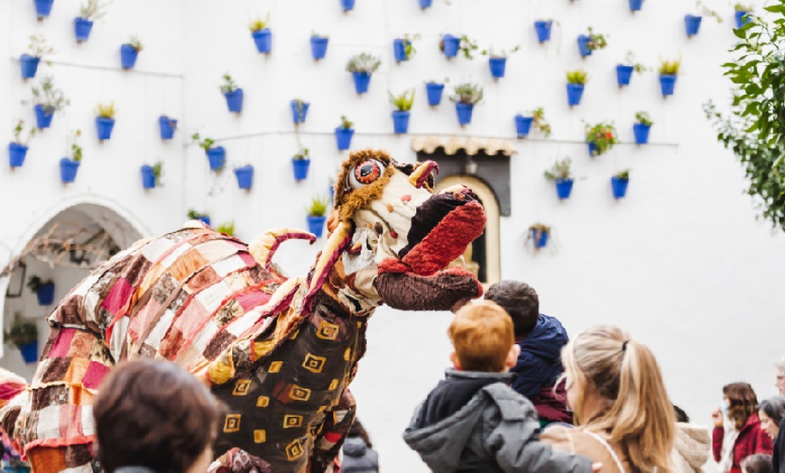 Image 4: Entrada al Festival de Marionetas de Barcelona en Poble Espanyol