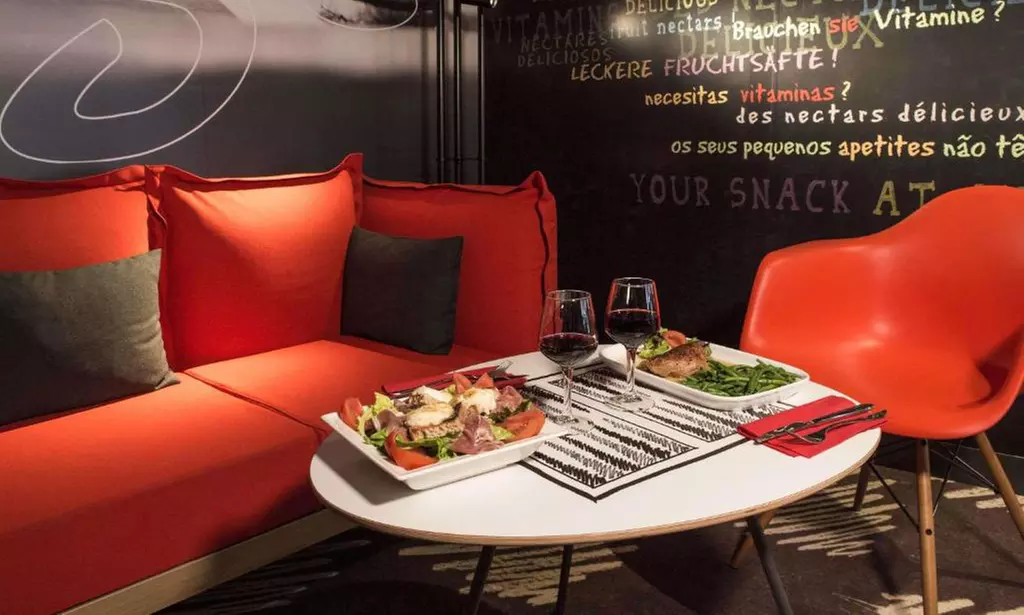 Lille : chambre double standard avec petit-déjeuner et vin/bière