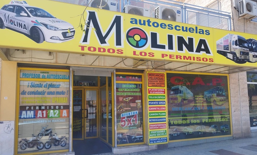 Image 1: ¡Hora de tomar el volante! Curso para obtener el carné de coche o moto