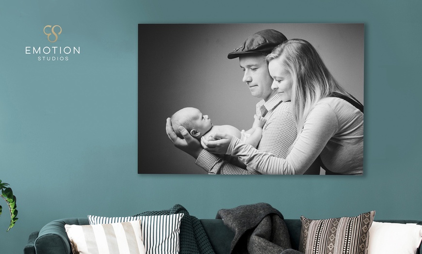 Image 3: Photoshoot With Prints