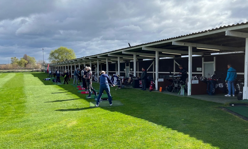 Image 3: 50 Min. Golfstunde mit Tageskarte inkl. Bällen für 1 bis 6 Personen