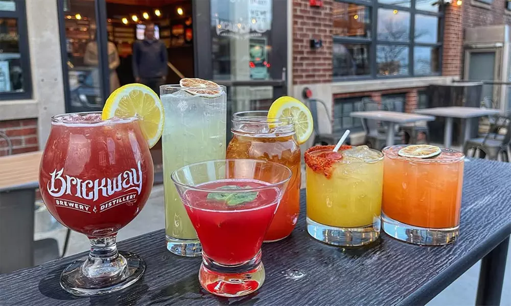 Cocktails or 16 oz Beers & 1-L Bottles of Vodka to Take Home