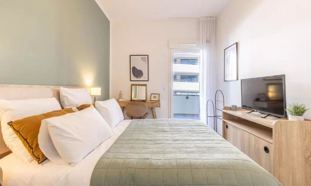 Villeneuve-Loubet : appartement 1 chambre, petit-déjeuner en option