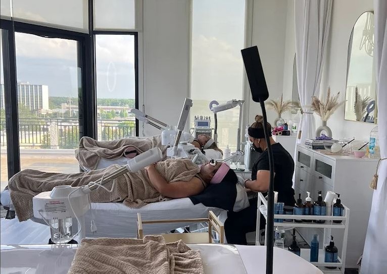 Revitalize with Dermaplane & Signature Facial