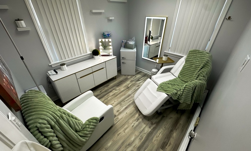 Image 2: Revitalize with 20, 40, or 60 Units of Botox